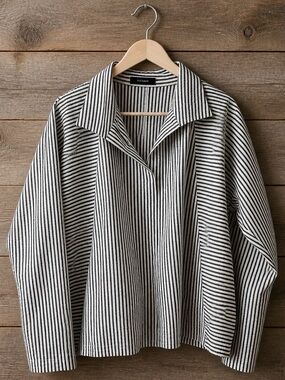 Pinstripe Seersucker oversized top - M